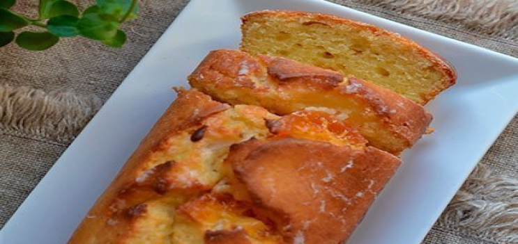 Cake au yaourt et fruits confits glacés 
