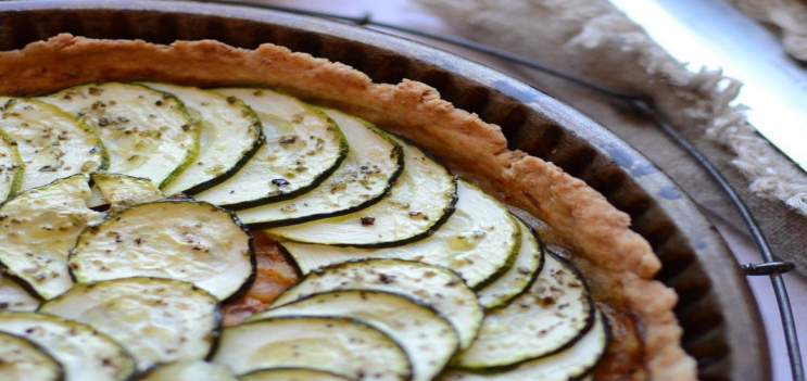 Tarte courgette & moutarde au piment d’Espelette 