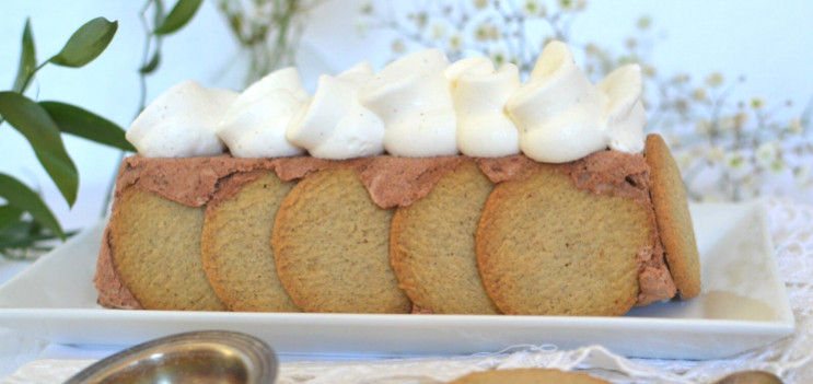Charlotte chocolat et galettes fines de Manue